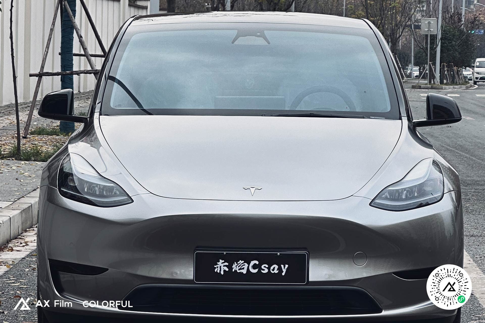 特斯拉Model Y 液态金属银