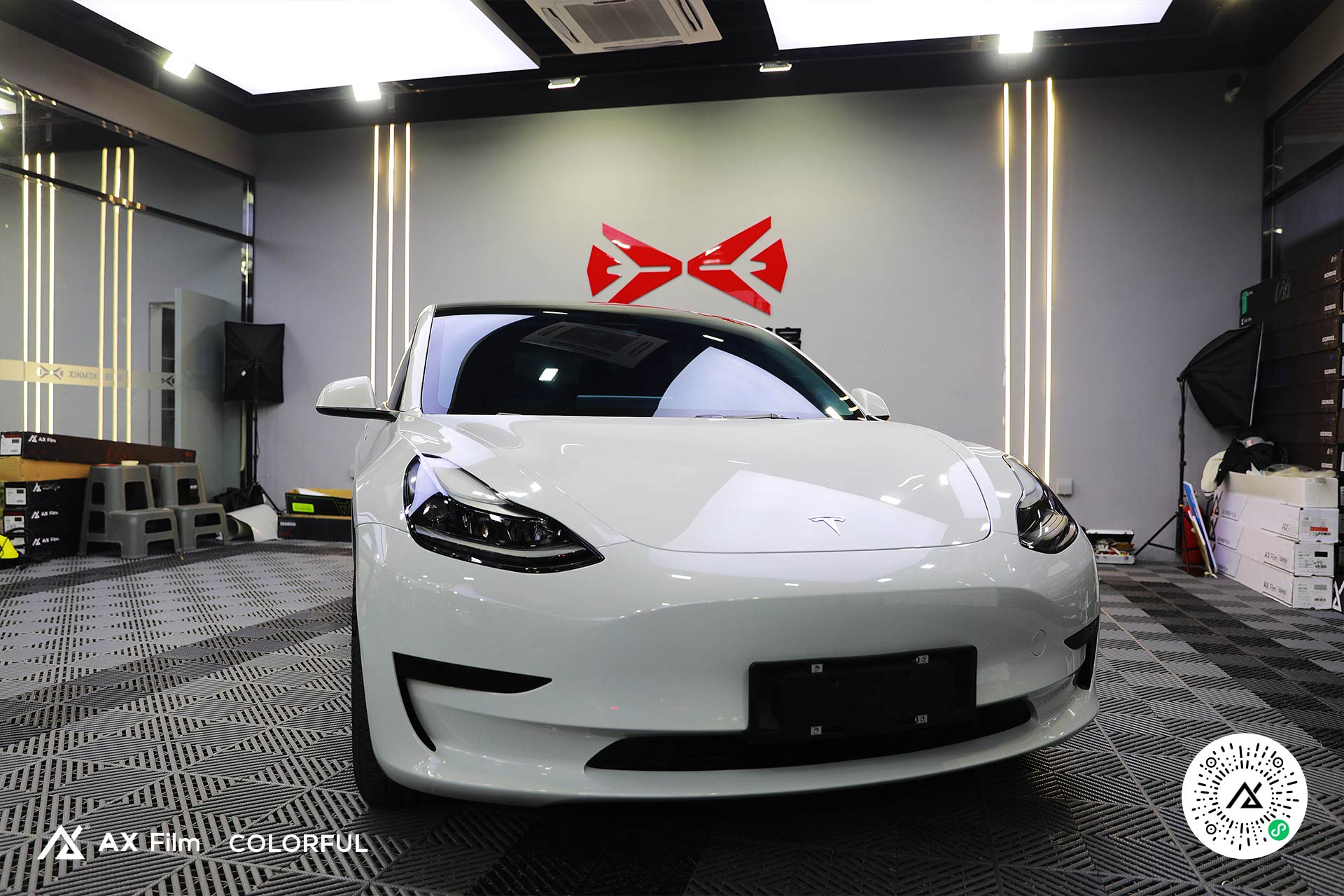 特斯拉Model 3 - 玛瑙灰