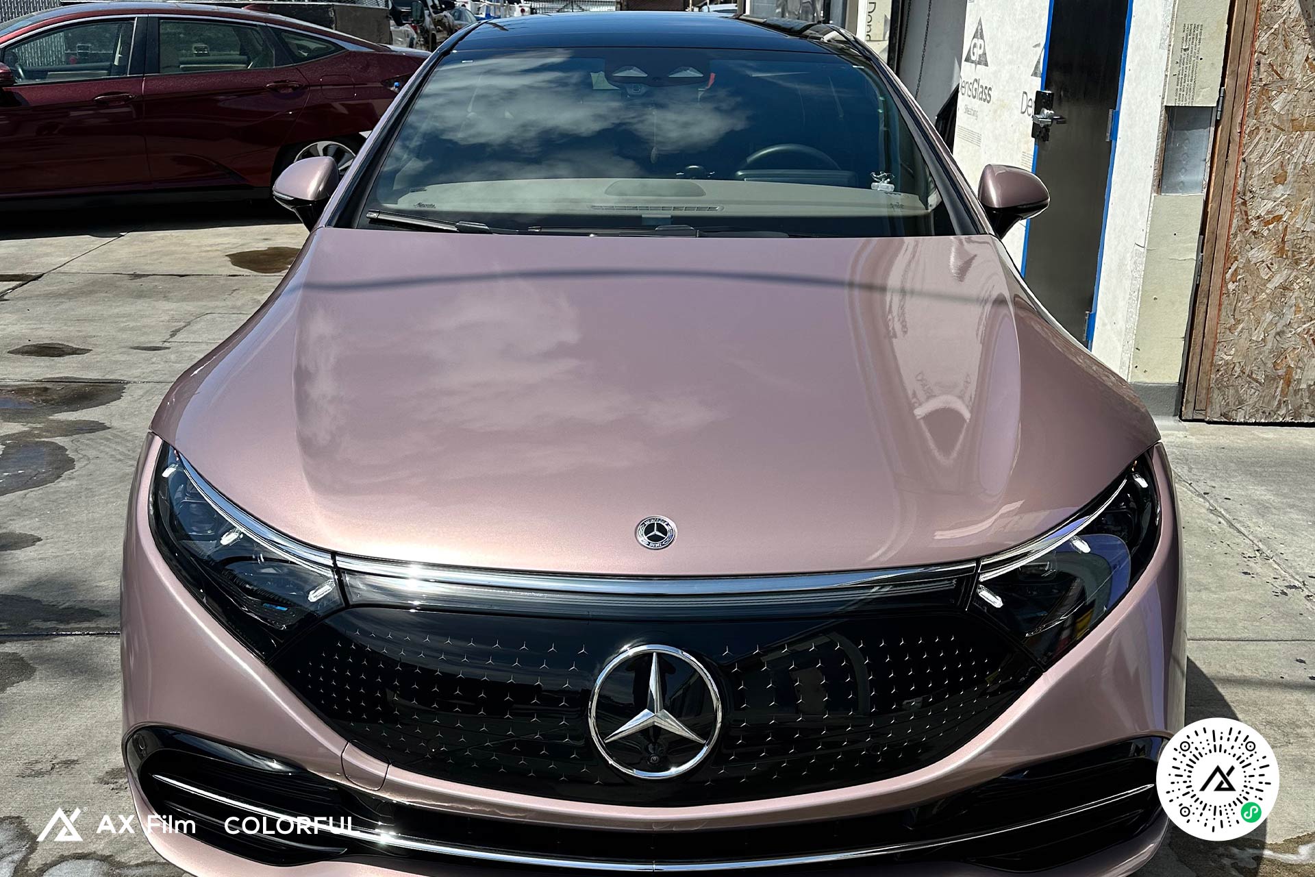 奔驰eqs - 冰莓粉