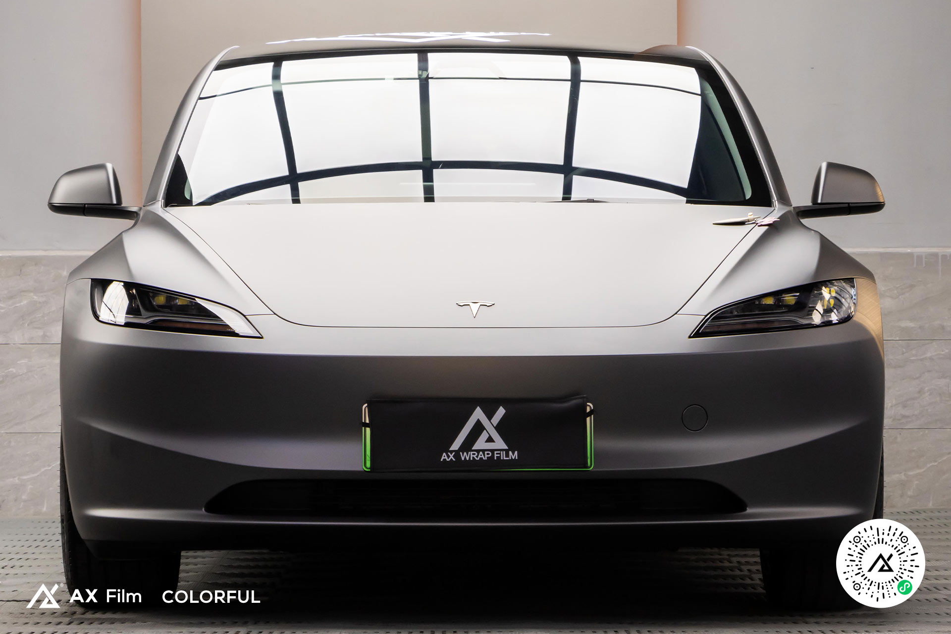 特斯拉Model 3 - 山灰